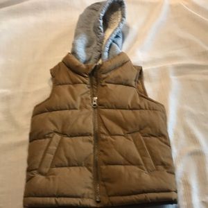 Boys brown puffy vest with hood